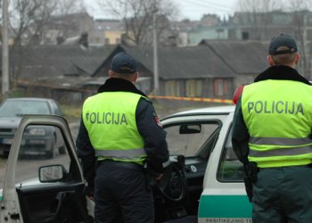 Pinigų stoka kitąmet vėl neleis pakelti policijos pareigūnų algų iki tūkstančio eurų