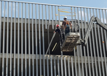 Iš savivaldybės reikalaujama uždaryti nesaugią PC „Europa” automobilių aikštelę