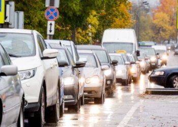 Valstybinių kelių priežiūra atiduodama be konkurso, VPT rankos surištos