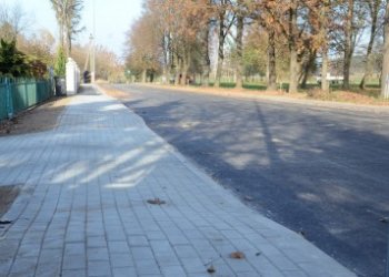 Atnaujinta Ąžuolų gatvės atkarpa Eišiškėse