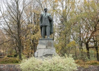 Apklausa: Jūsų nuomonė apie Petro Cvirkos skverą