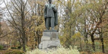 Apklausa: Jūsų nuomonė apie Petro Cvirkos skverą