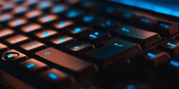 Kaip atpažinti netikrą elektroninę parduotuvę?