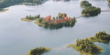 Rokiškis kultūros sostinės simbolį perduos Trakams