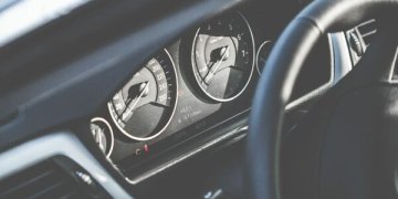 Šešėliniam automobilių verslui užkardyti – įstatymų apynasris