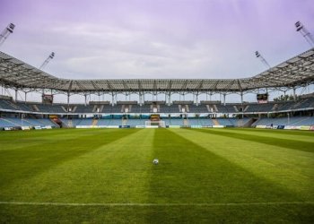 Seimas nepritarė, kad pažeidėjams būtų galima užverti duris į sporto varžybas užsienyje