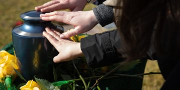 Dažniausiai užduodami klausimai apie kremavimą Lietuvoje