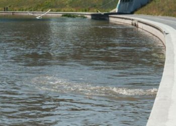 „Vilniaus vandenų“ valytose nuotekose aplinkosaugininkai rado plastiko, viršyta azoto riba