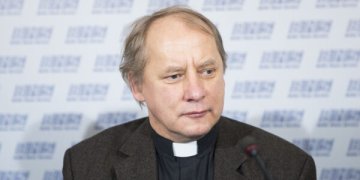 Šiemet Vilniaus garbės piliečiu tapo kunigas Julius Sasnauskas