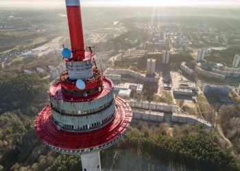 Sklandesniam eismo stebėjimui ir valdymui – kameros ant Vilniaus televizijos bokšto