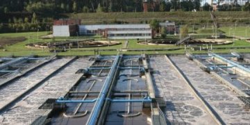 „Vilniaus vandenys“ aiškinasi, iš kur nuotekose atsidūrė plastiko dalelių