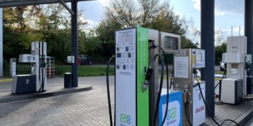 Naujos galimybės ekologiško transporto entuziastams Vilniuje – atidaryta nauja visą parą veikianti SGD stotis