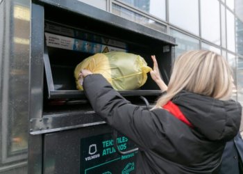 Tekstilės atliekų surinkimo naujovės sostinėje: 105 nauji konteineriai patogesnėse vietose