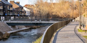 Užupio ir Paupio krantus sujungė naujas pėsčiųjų tiltas