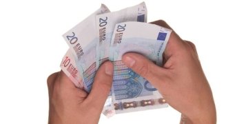 Studentai nedarbo išmokos vyresni nei 45 metų subsidijas ir paramą
