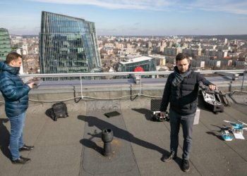 Vilniuje karantino priežiūrai į dangų pakelti dronai