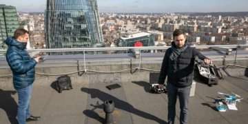 Vilniuje karantino priežiūrai į dangų pakelti dronai