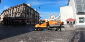 vilniuje dezinfekuojamos gatvės