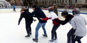 Lukiškių aikštėje čiuožykla