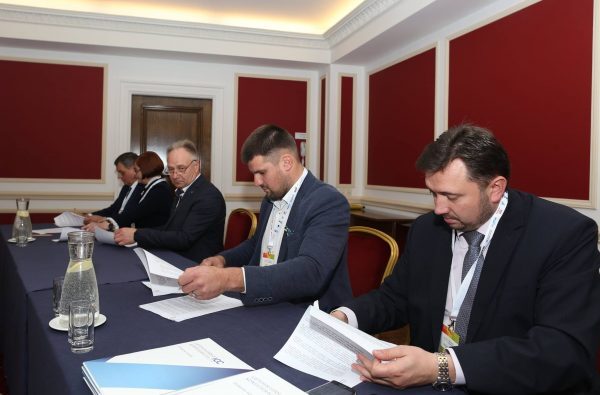 Vaidas Šalaševičius Pasirašoma-bendradarbiavimo-sutartis-su-regioninėmis-verslo-organizacijomis-600x395