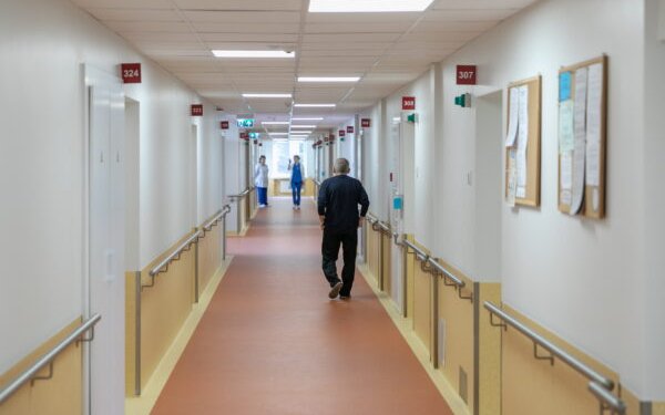 ekomendacijos nelankyti ligonių, atidedamos planinės operacijos koronavirusas