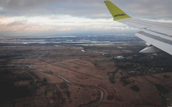 airBaltic-airplane