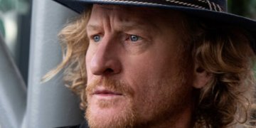 The Man Who Saved the World)