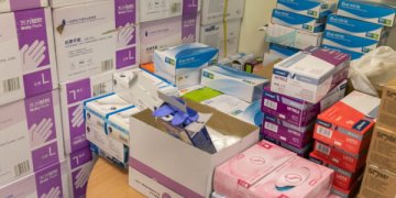 Vilnių pasieks pusė milijono veido kaukių, dideli kiekiai kitų medicinos priemonių