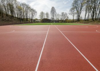 Mykolo Biržiškos gimnazijos sporto aikštynas