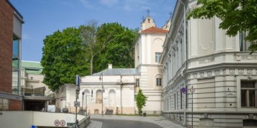 Vilnius nuo šiol turės Justino Marcinkevičiaus vardo skverą