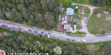 Sostinėje užkardytos nelegalios „drag“ lenktynės (video)