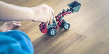 siūloma baigti mokėti išmokas, jeigu nėra draudžiama veikti ugdymo įstaigoms