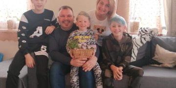 Tris be tėvų globos likusius broliukus priglaudęs Marius: esu laimingas, kad galiu pakeisti jų gyvenimą