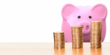 Pandemija smogė asmeniniams finansams: 28 proc. Lietuvos gyventojų jau ėmė naudoti santaupas