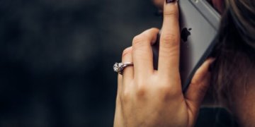 „Wangiri“ telefoninių sukčių atakos banga Lietuvoje