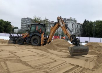 Lukiškių aikštėje bus pristatytas dirbtinis paplūdimys su vaizdu į jūrą