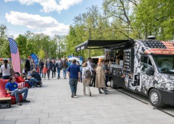Vilniaus Rotušės aikštėje šeštadienį įsikurs Holivudas