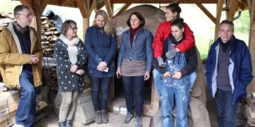 Vilniaus rajone, Dūkštų apylinkėse veikiantis Karmazinų Anagamos keramikos centras