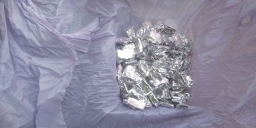 Sostinės pareigūnams įkliuvo narkotikus platinusi jauna moteris