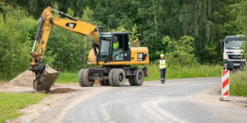 Vilniuje asfaltuojami žvyrkeliai