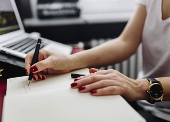 galima kreiptis dėl darbo paieškos išmokos