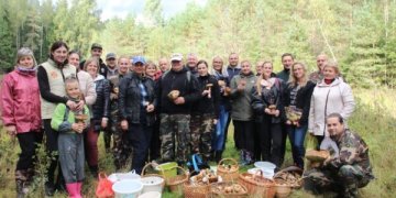 Judumo savaitę Vilniaus pasienio rinktinės darbuotojai minėjo ,,Grybų radybų” varžybomis