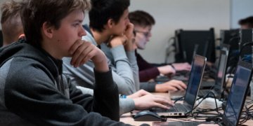 Sprendimai keisti pasaulį: hakatonai „Startuoliai, keičiantys visuomenę“ prasideda!