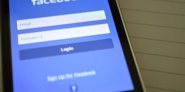 Įžeidžiančio pobūdžio „Facebook“ komentaras neliko be atsako