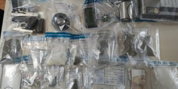 Elektrėnų policijai įkliuvo jaunas vyras su narkotikais