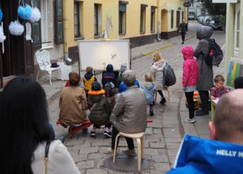 Namus Vilniaus senamiestyje pasistatė trys paršiukai