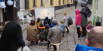 Namus Vilniaus senamiestyje pasistatė trys paršiukai