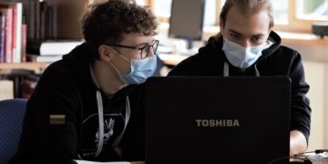 Pandemijos iššūkius sprendžiančios technologijos: kas sieja namų darbus ir naminius gyvūnus?