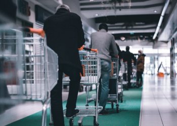 griežtinamos karantino sąlygos