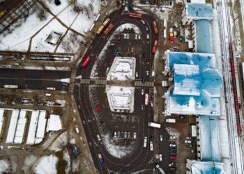 Vilniaus Stoties rajono virsmas: iš pramoninės teritorijos į šiuolaikišką miesto centrą